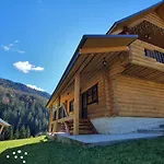 Feriehus шепіт карпат Synevyrsʼka Polyana