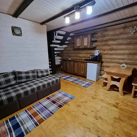 шепіт карпат Сasa de vacaciones Synevyrsʼka Polyana
