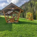 Dom wakacyjny шепіт карпат Synewyrska Polana