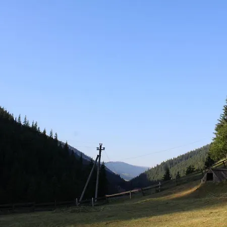 шепіт карпат بيت للعطل *